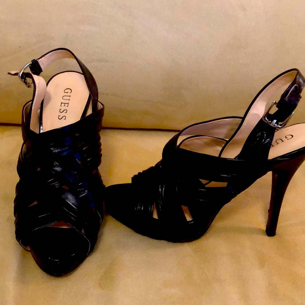 GUESS stylish platform heels